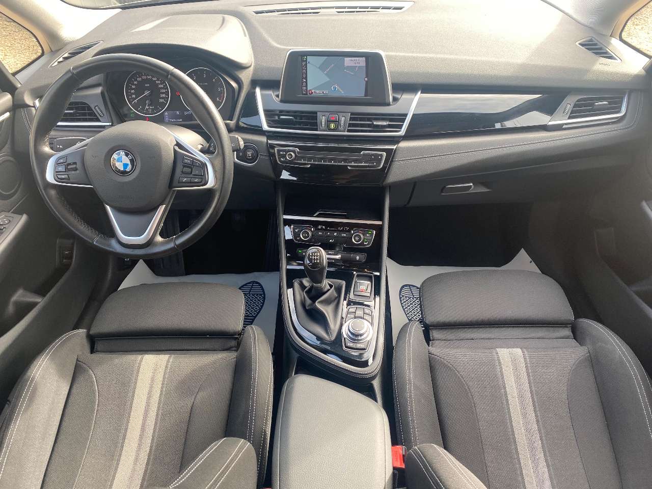 Leconte Motors -  BMW 216