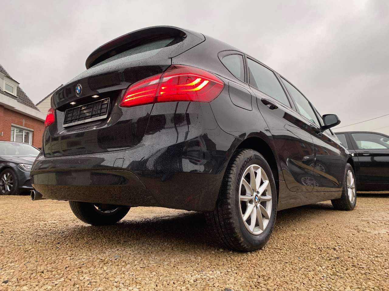 Leconte Motors -  BMW 216