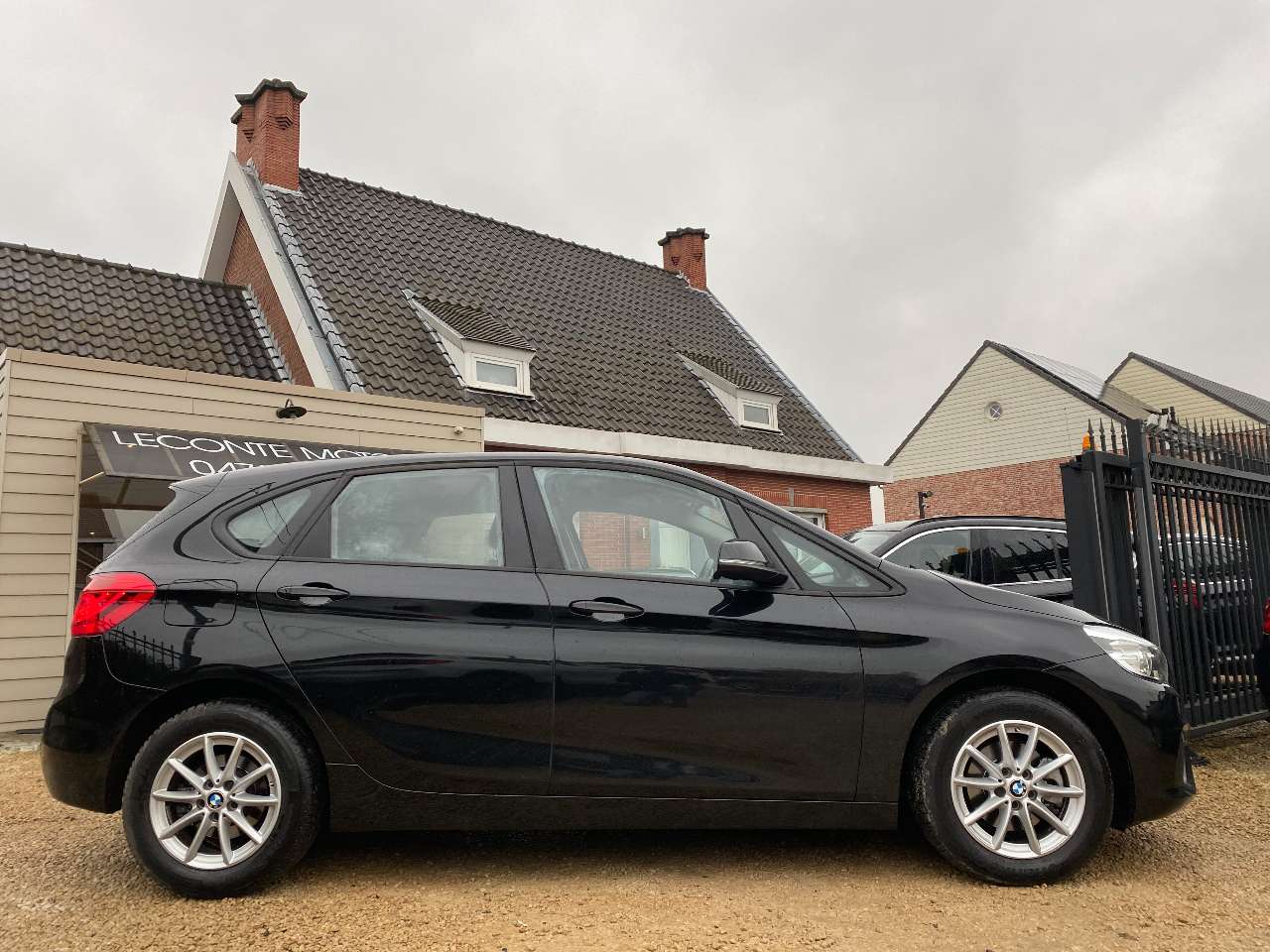 Leconte Motors -  BMW 216