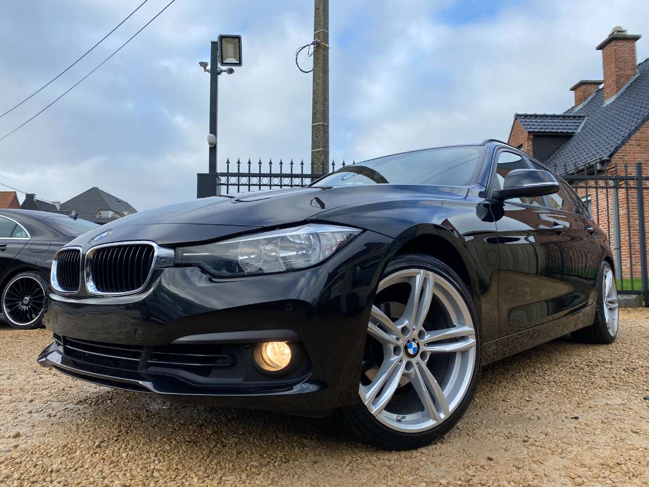 Leconte Motors -  BMW 318