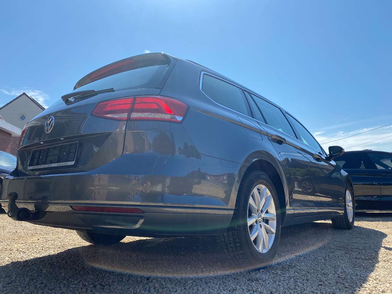 Leconte Motors -  Volkswagen Passat Variant