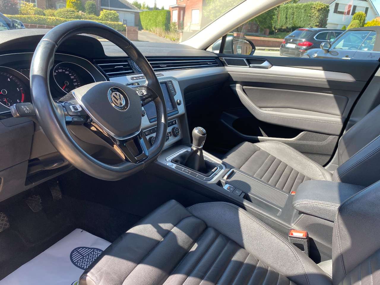 Leconte Motors -  Volkswagen Passat Variant