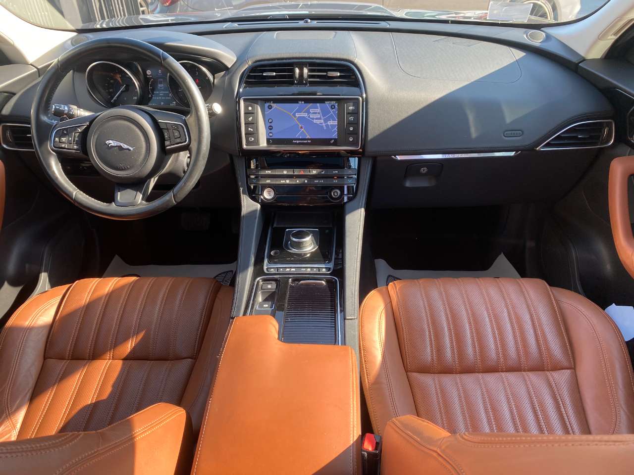 Leconte Motors -  Jaguar F-Pace