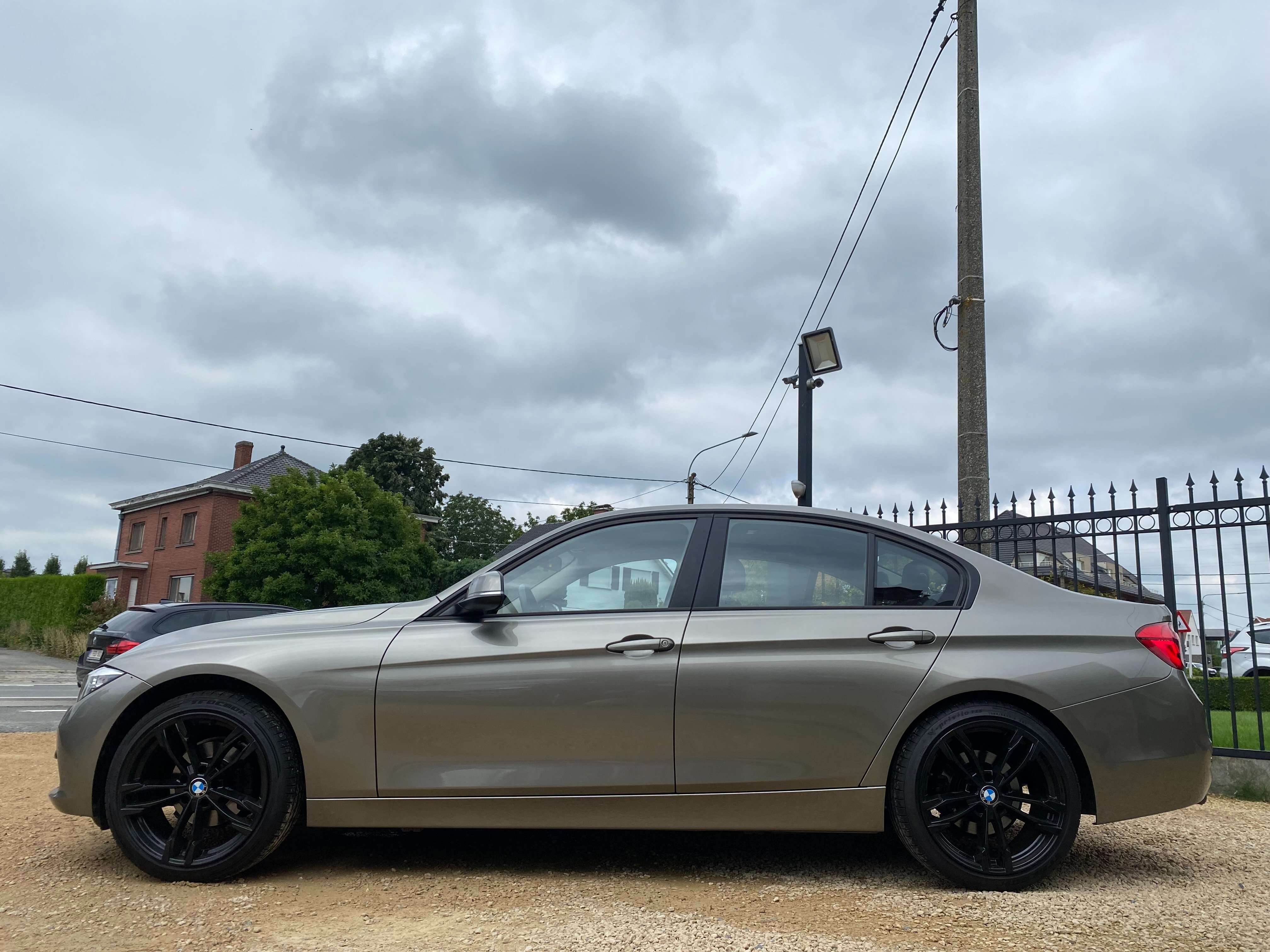 Leconte Motors -  BMW 318