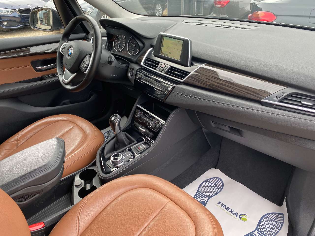 Leconte Motors -  BMW 216