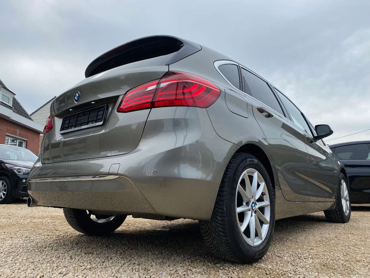 Leconte Motors -  BMW 216