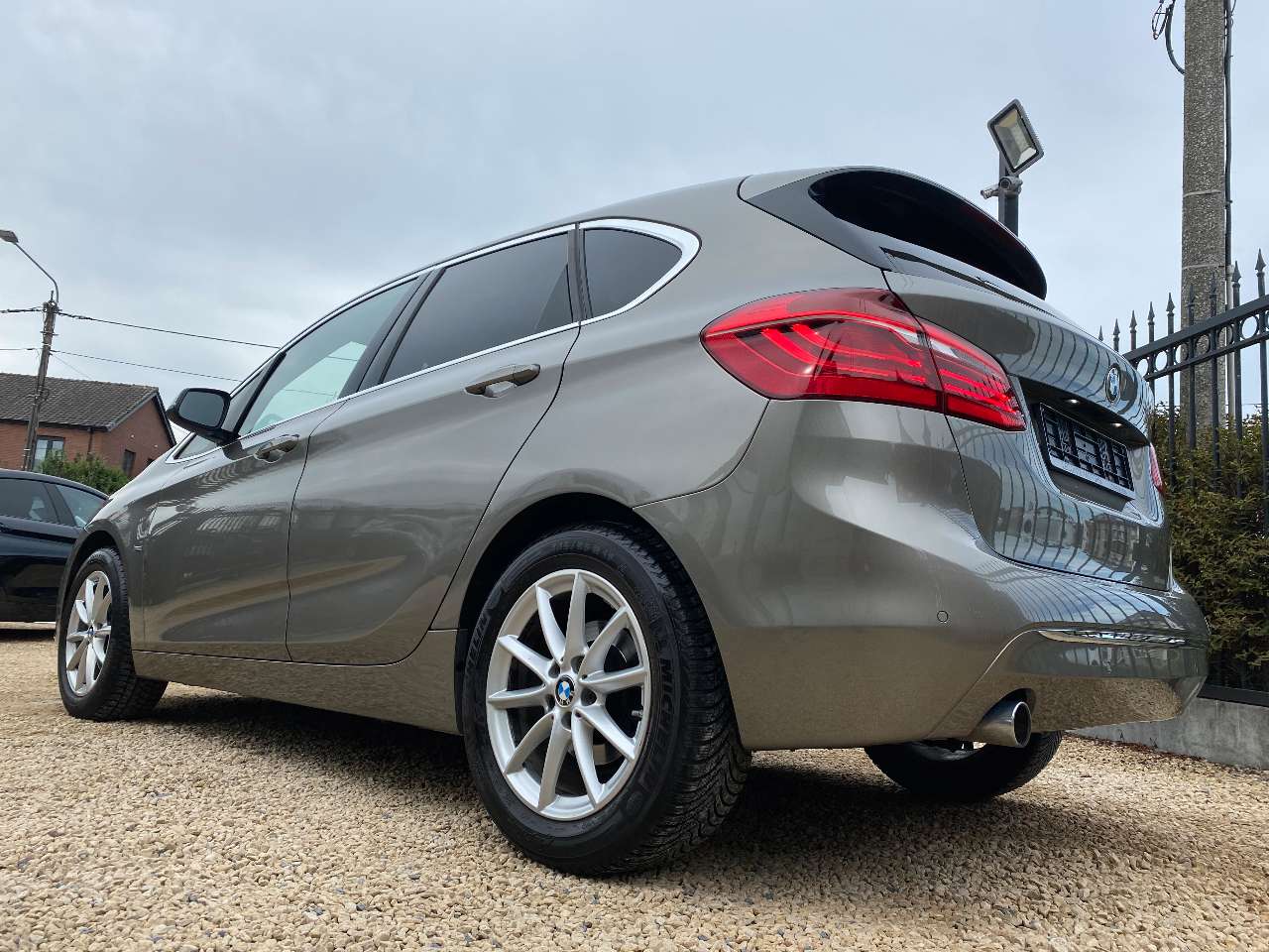 Leconte Motors -  BMW 216