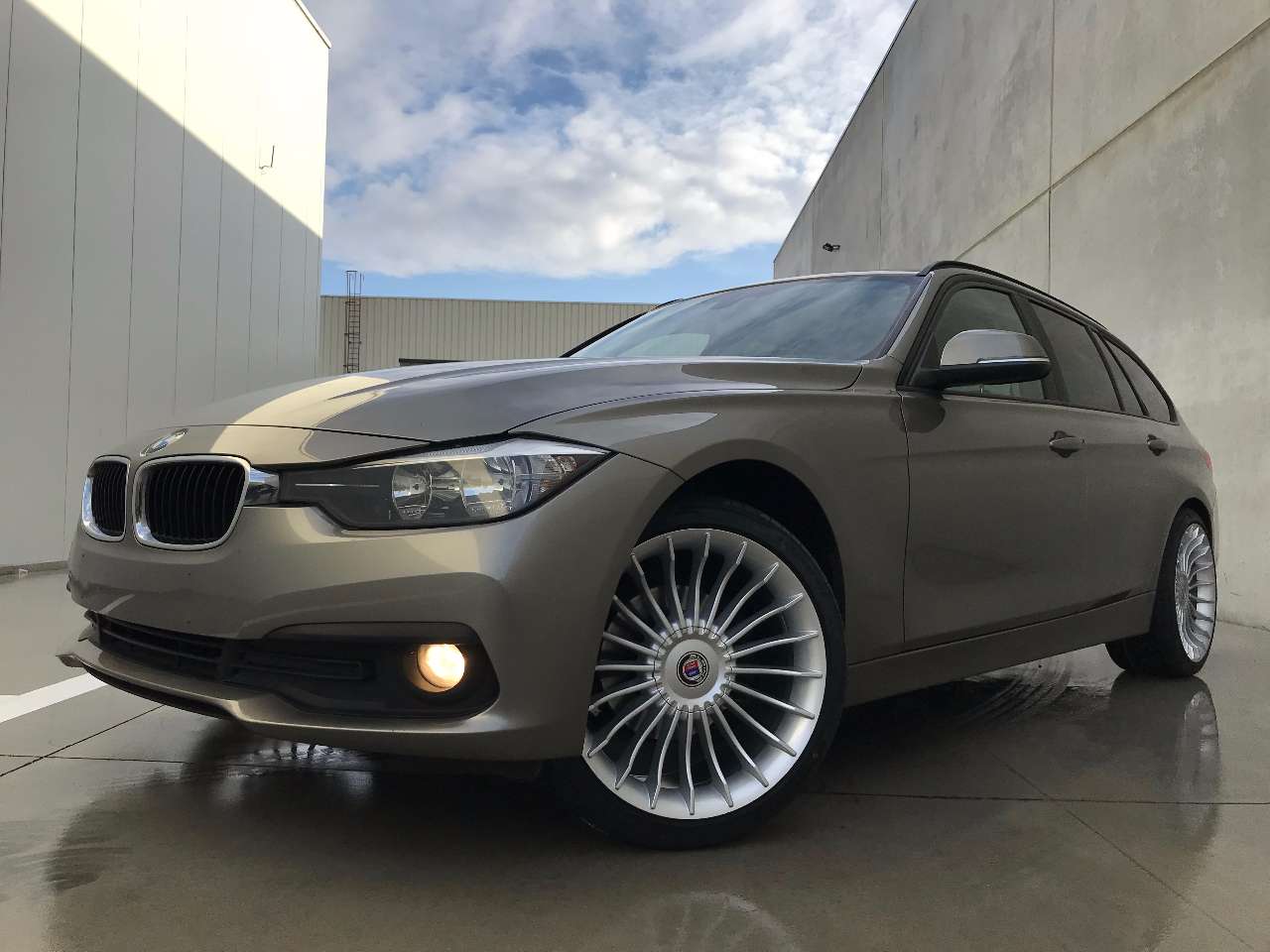 Leconte Motors -  BMW 318