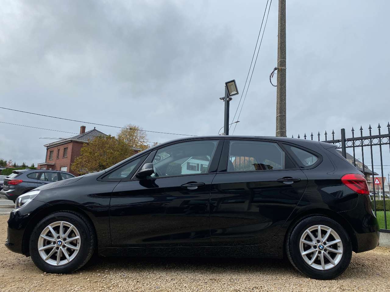 Leconte Motors -  BMW 216