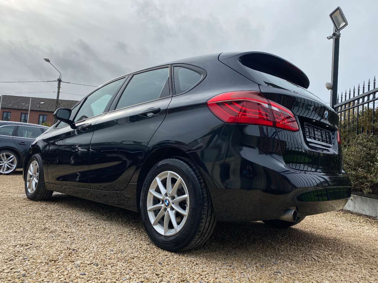 Leconte Motors -  BMW 216
